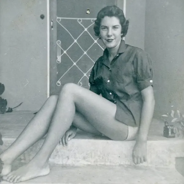 vintage photos teenage girls fashion 1950s