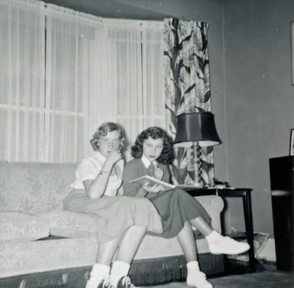 vintage photos teenage girls fashion 1950s