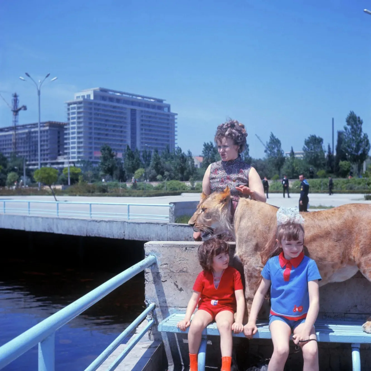 The Tragic Story of the Berberovs, a Soviet Family Who Raised Pet Lions at Home