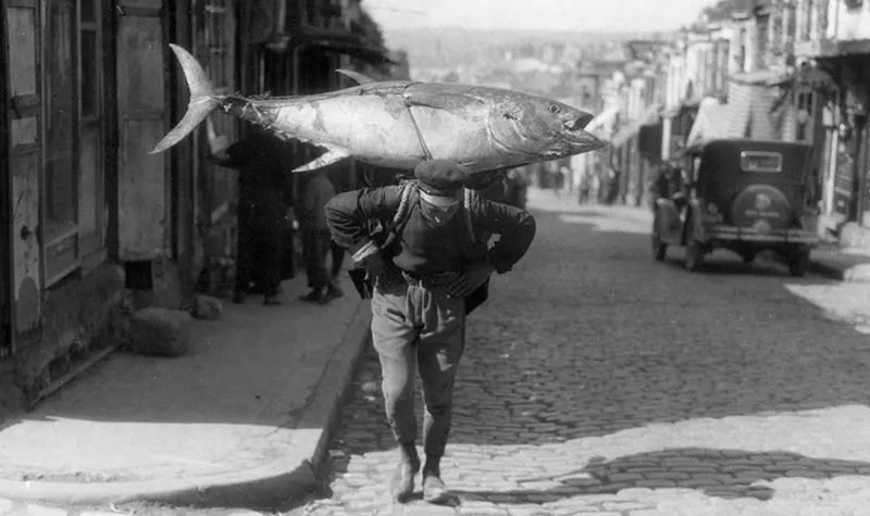 People Posing With Their Big Fishes in the Past