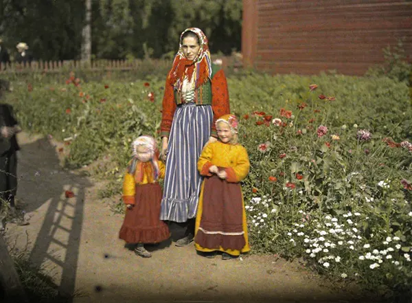 history oldest color photos
