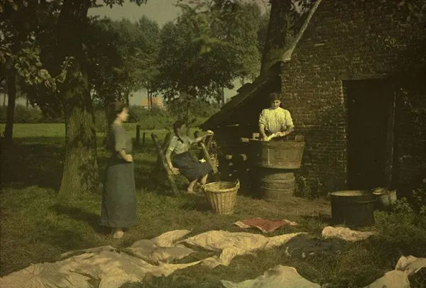 history oldest color photos