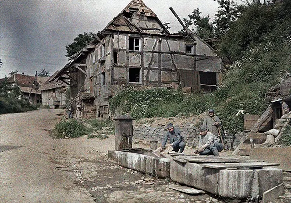 history oldest color photos