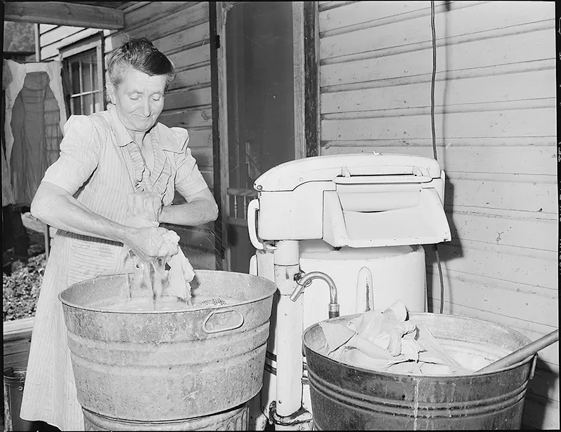 vintage photos washing machine laundry