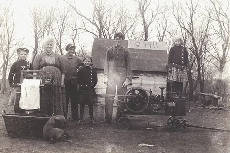 vintage photos washing machine laundry
