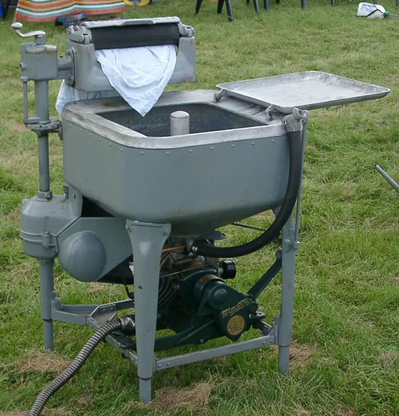 vintage photos washing machine laundry