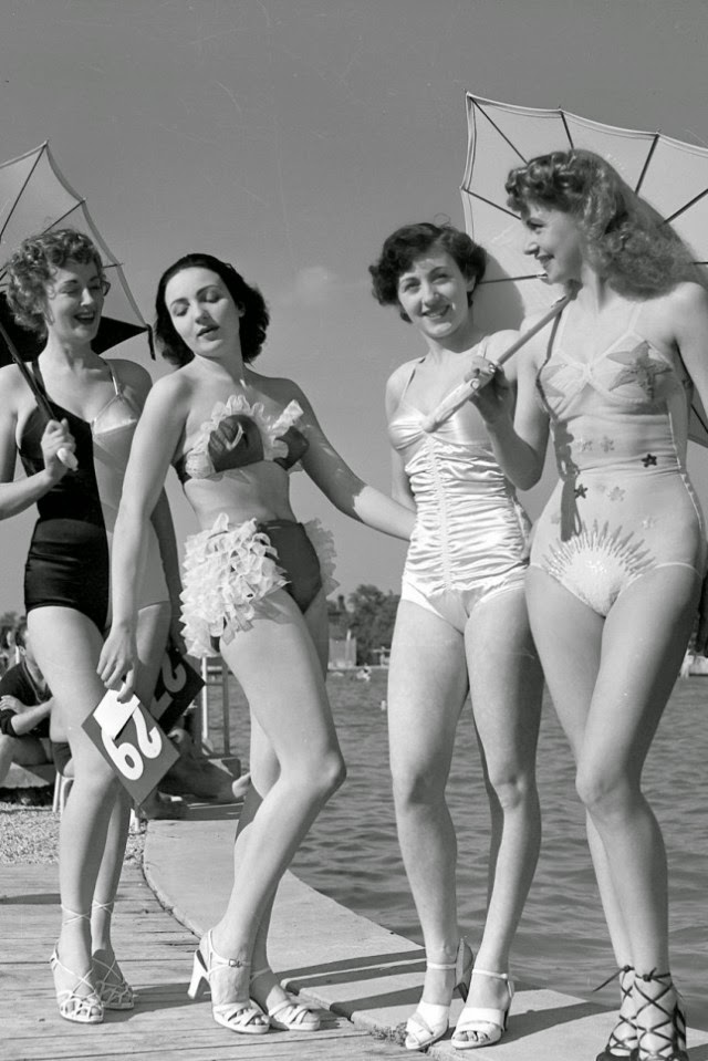 Fashion and Style Vintage photos from 1940s