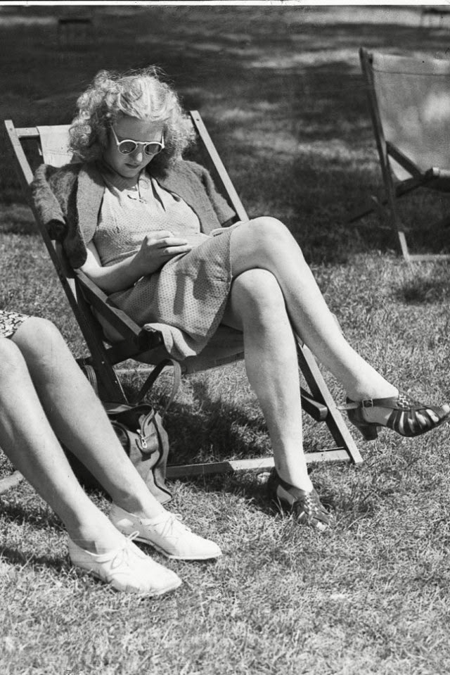 Fashion and Style Vintage photos from 1940s