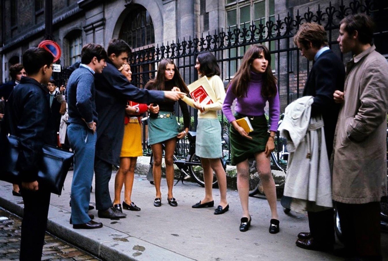 Girls Mini Skirts Old Photos