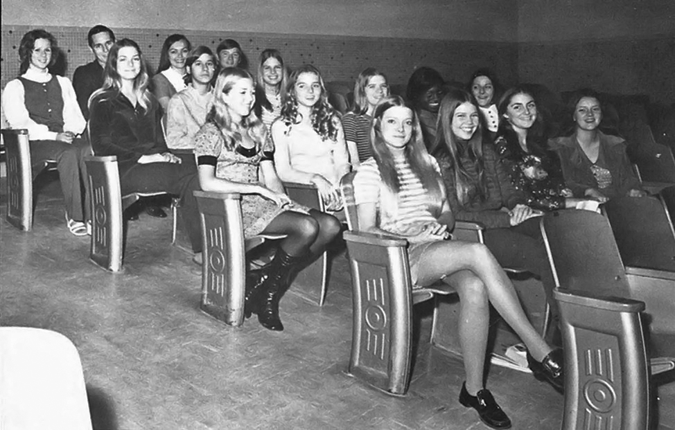 Girls Mini Skirts Old Photos