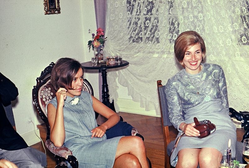 Girls Mini Skirts Old Photos
