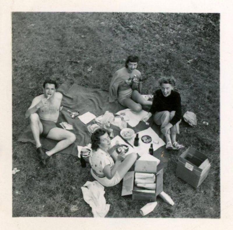 Picnic People Old Photos 