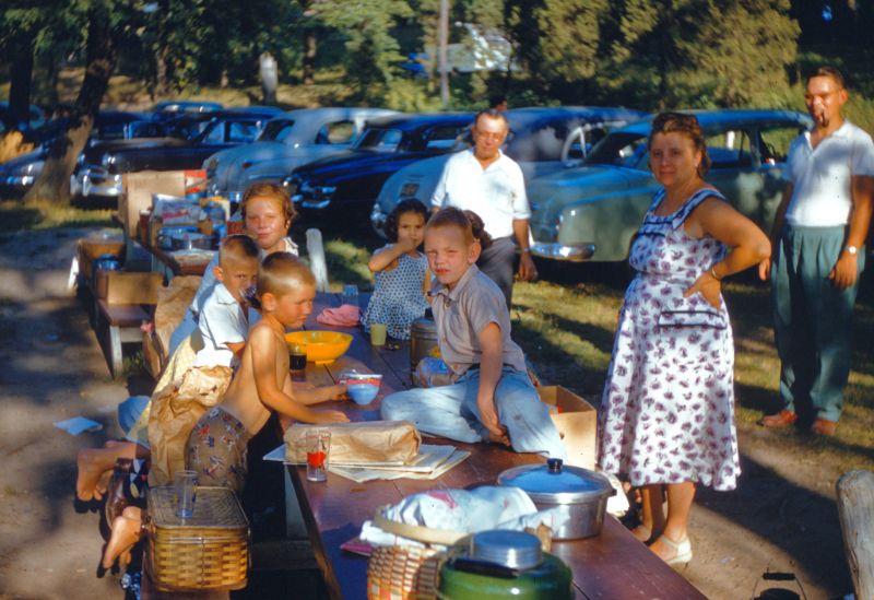 Picnic People Old Photos 