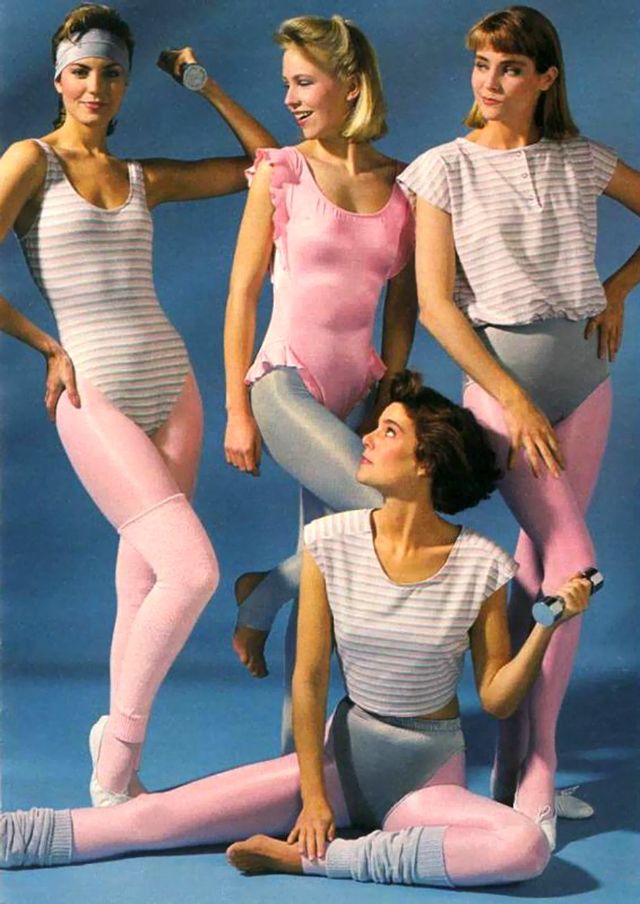 legwarmers fashion of the 1980s
