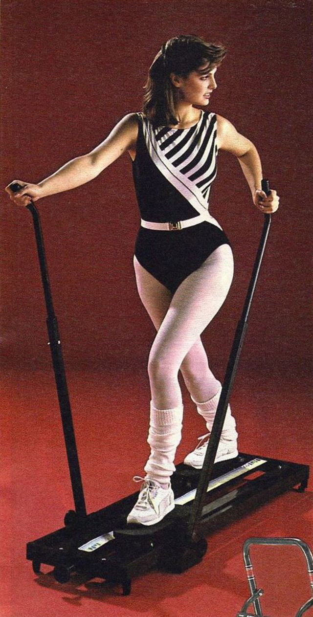 legwarmers fashion of the 1980s