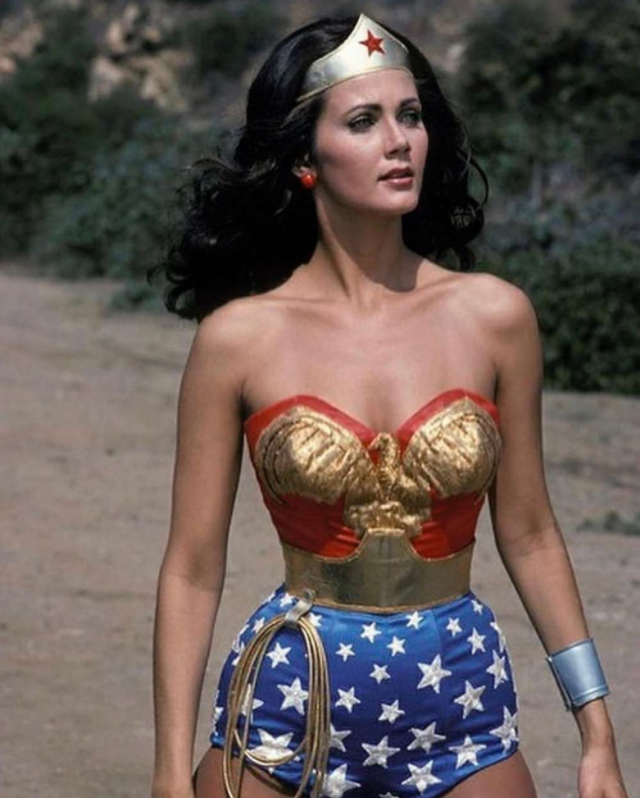 Young Lynda Carter Old Photos