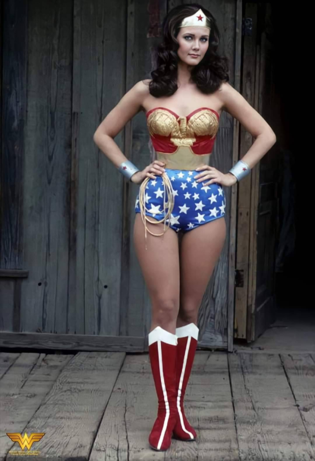 Young Lynda Carter Old Photos