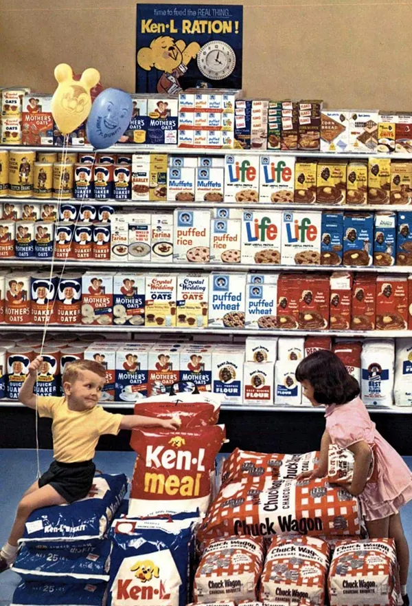 Vintage Supermarkets and Old-Fashioned Grocery Stores from the 1960s