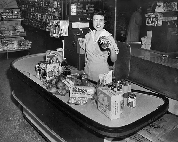 Vintage Supermarkets and Old-Fashioned Grocery Stores from the 1960s
