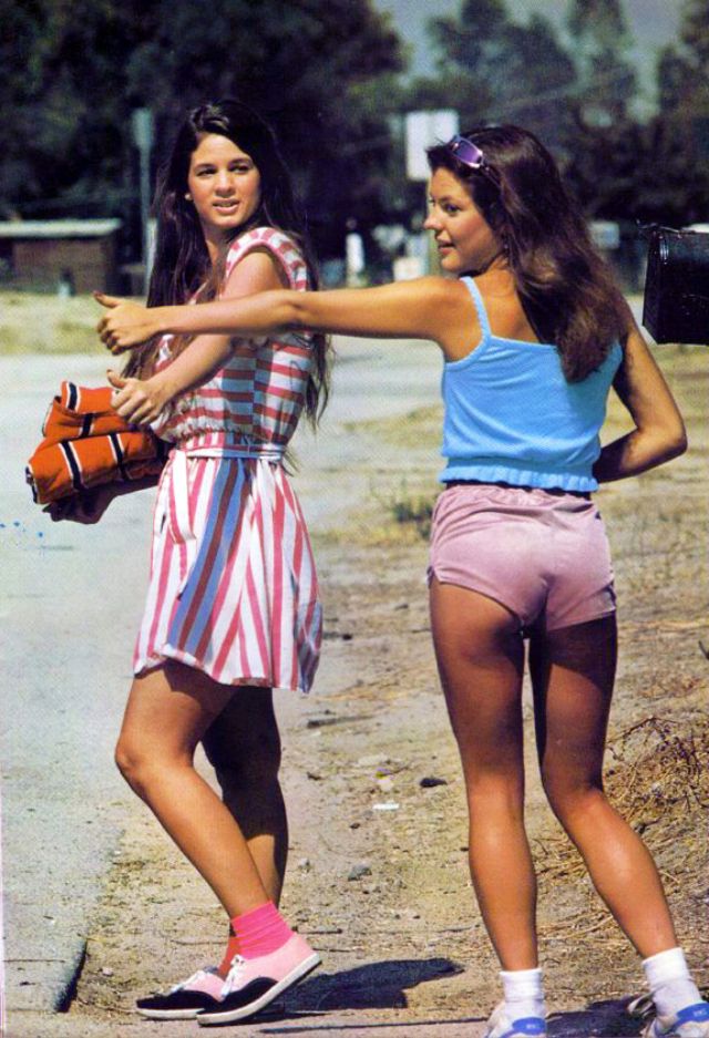 Rah-rah Skirt fashion of 1980s