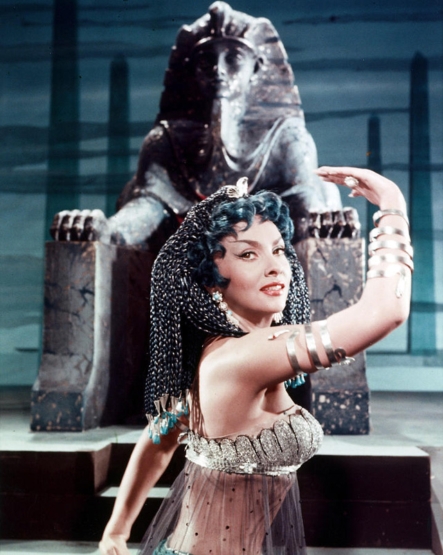 Young Gina Lollobrigida Photos
