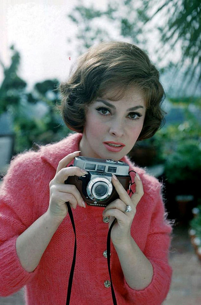Young Gina Lollobrigida Photos