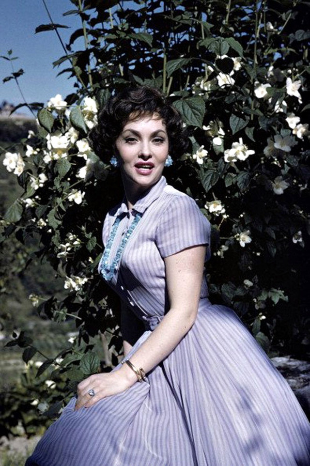 Young Gina Lollobrigida Photos