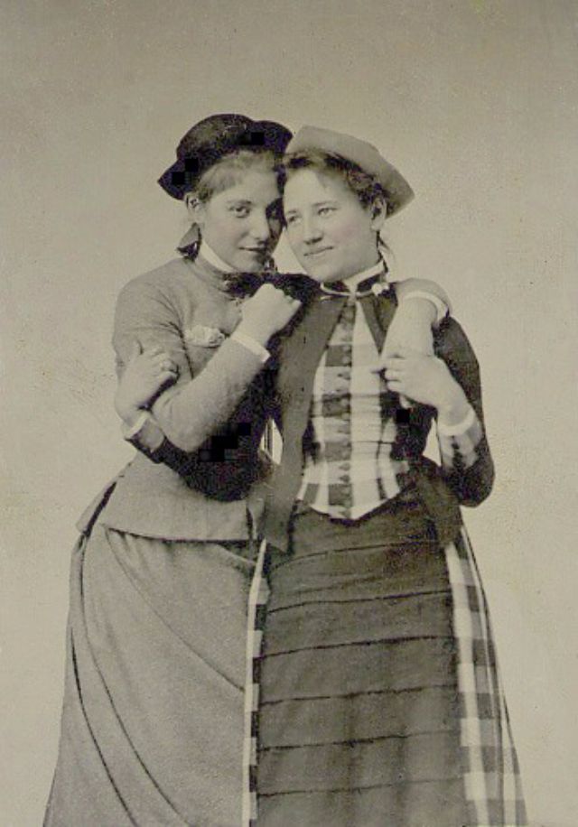 Vintage Photos of LGBT Couples