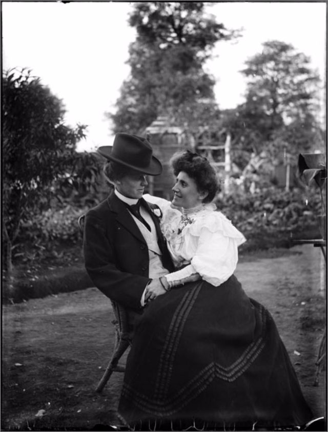 Vintage Photos of LGBT Couples