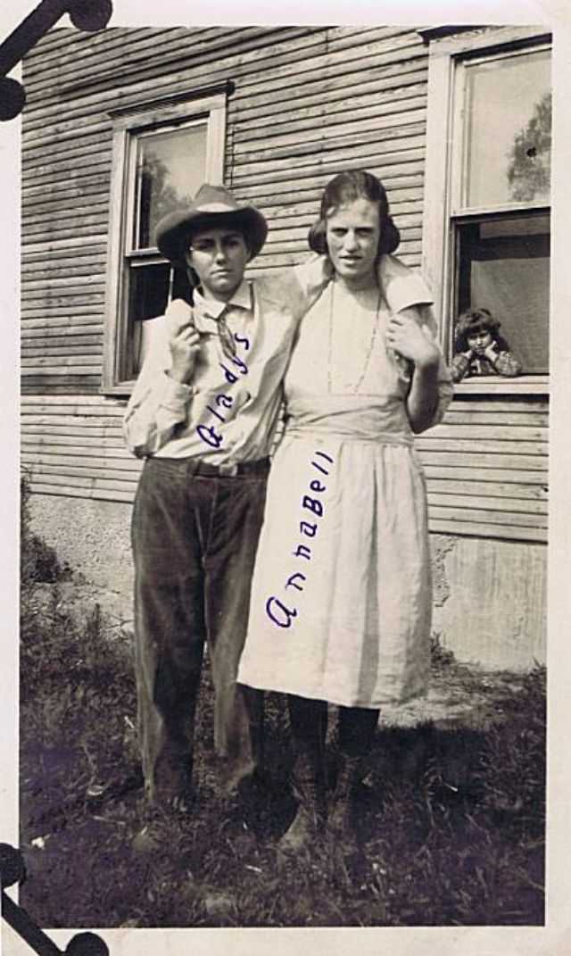 Vintage Photos of LGBT Couples
