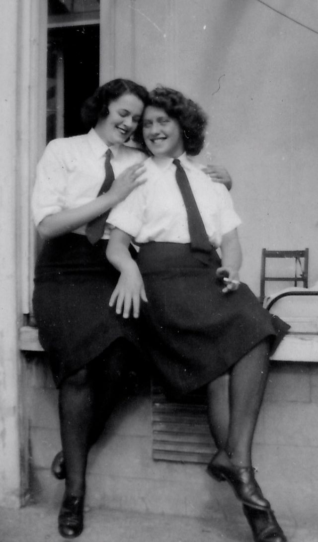 Vintage Photos of LGBT Couples