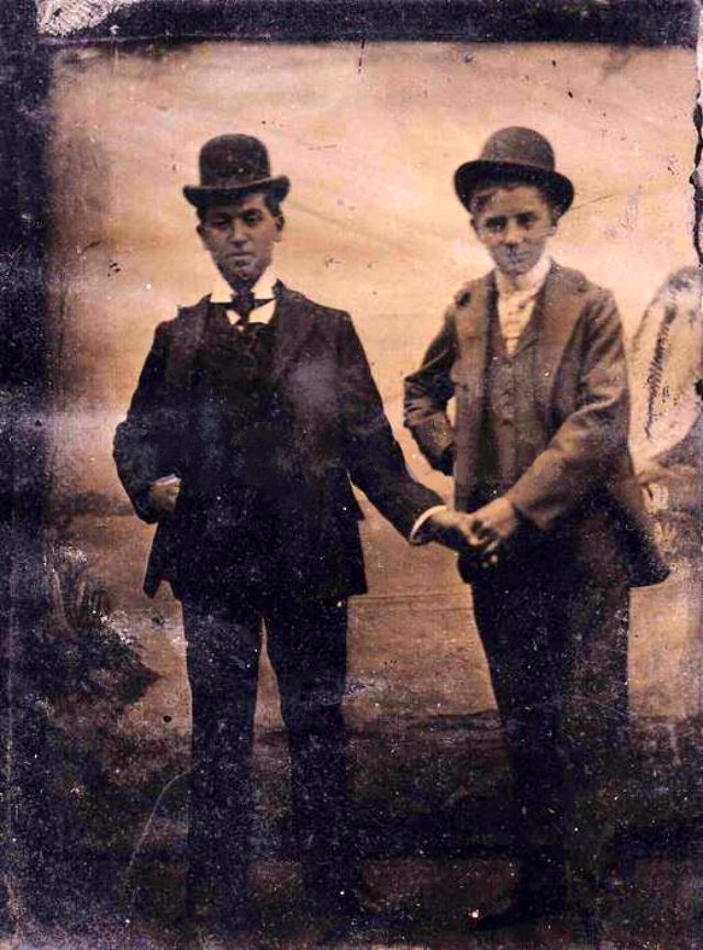 Vintage Photos of LGBT Couples