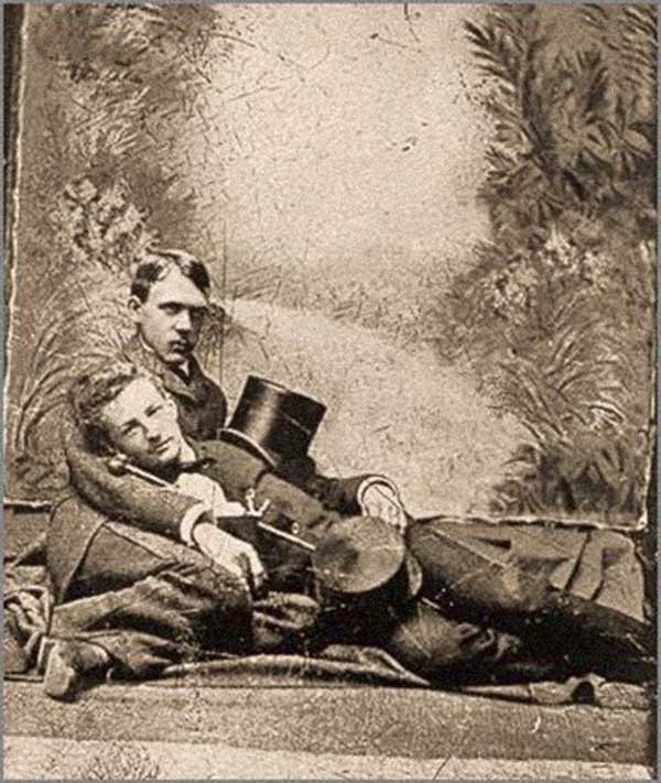 Vintage Photos of LGBT Couples