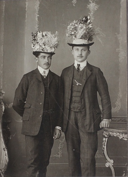 Vintage Photos of LGBT Couples