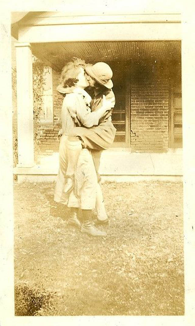 Vintage Photos of LGBT Couples