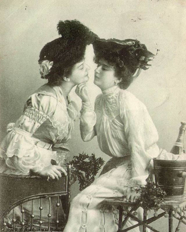 Vintage Photos of LGBT Couples