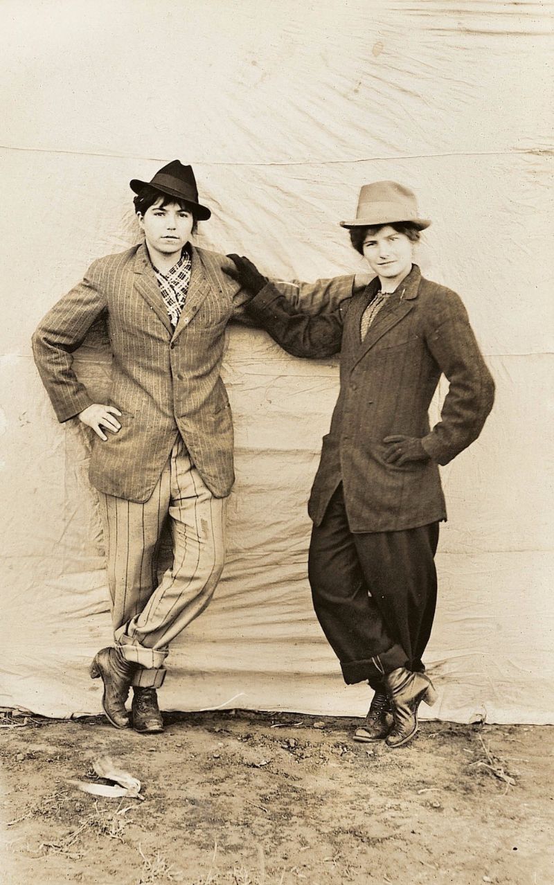 Vintage Photos of LGBT Couples