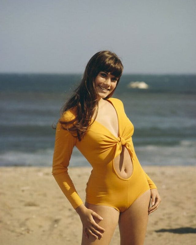 Young Barbi Benton