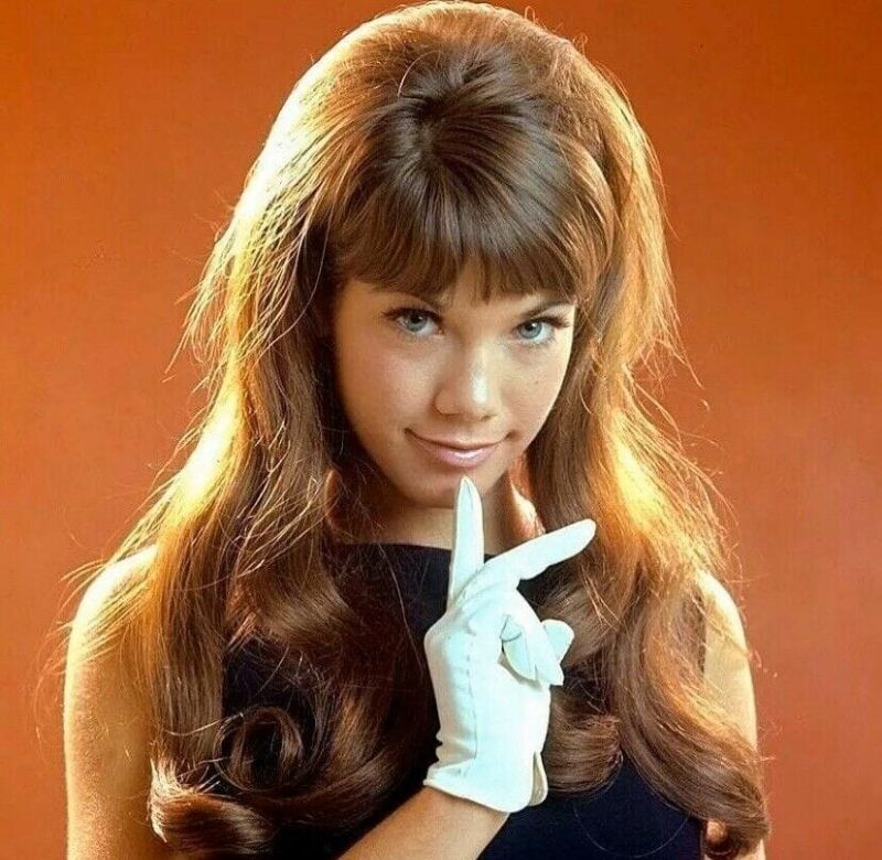 Young Barbi Benton