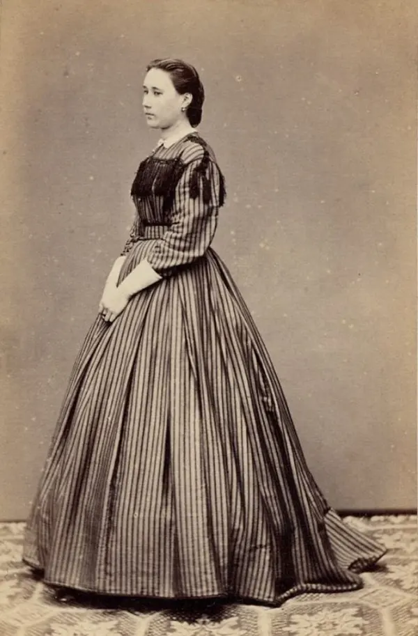 Victorian Girl Fashion 1980s