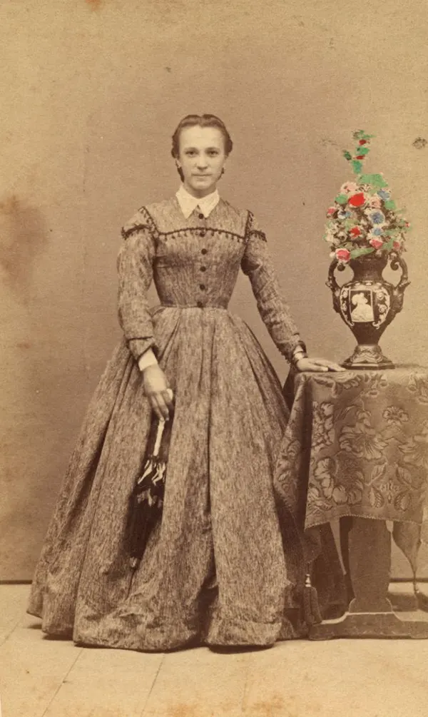 Victorian Girl Fashion 1980s