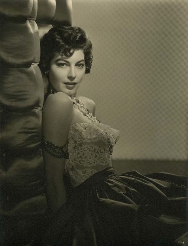 Ava Gardner Old Photos