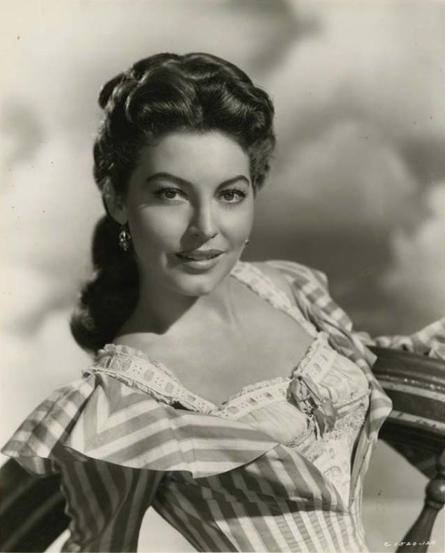 Ava Gardner Old Photos
