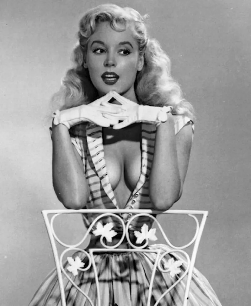 Betty Brosmer Vintage Photos