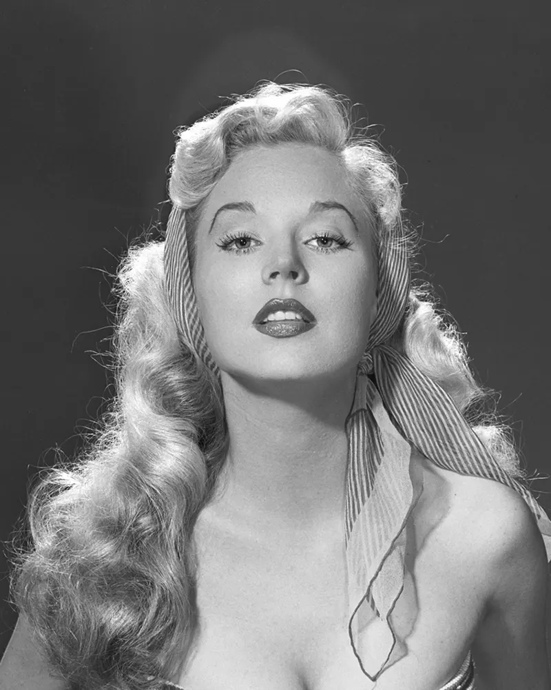 Betty Brosmer Vintage Photos