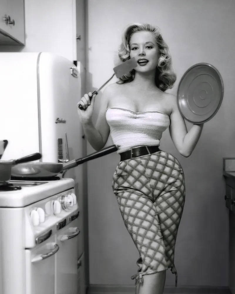 Betty Brosmer Vintage Photos