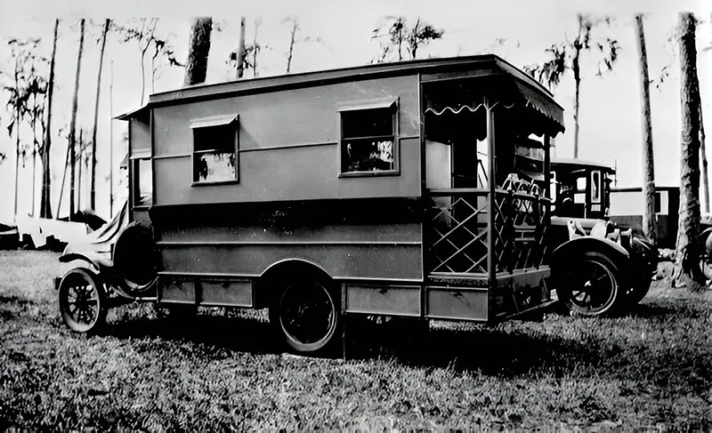 Vintage Wooden Homes on Wheels