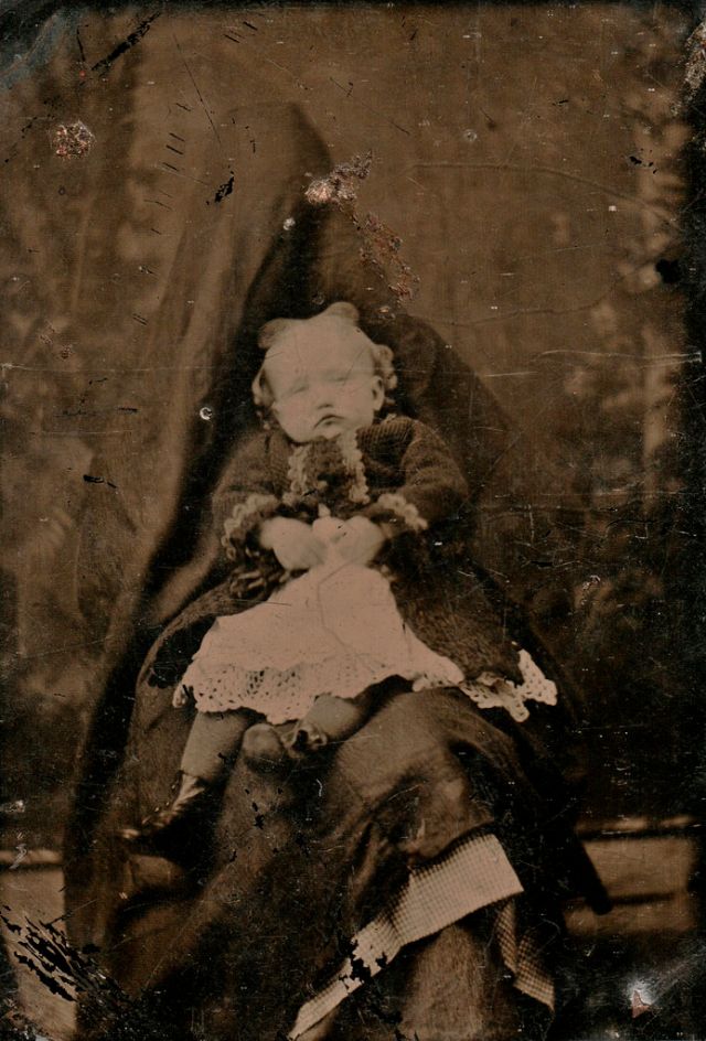Hidden Mother Photography