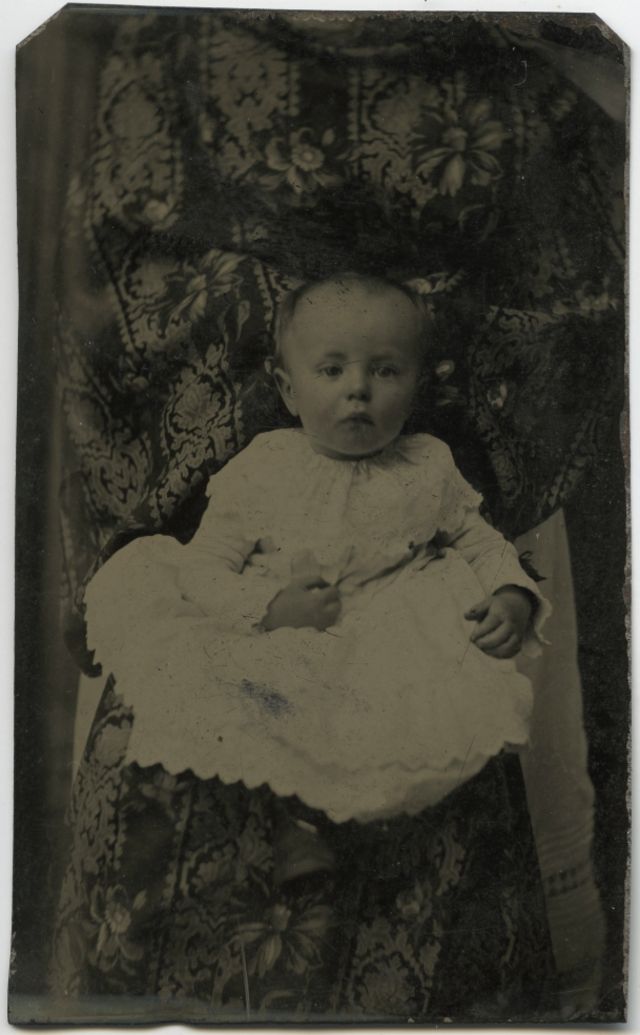 Hidden Mother Photography