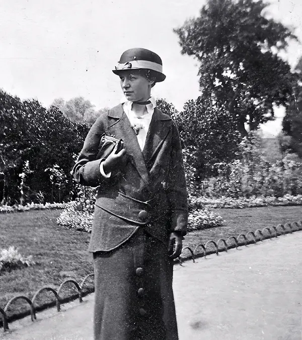 Fashion of 1920s old photos